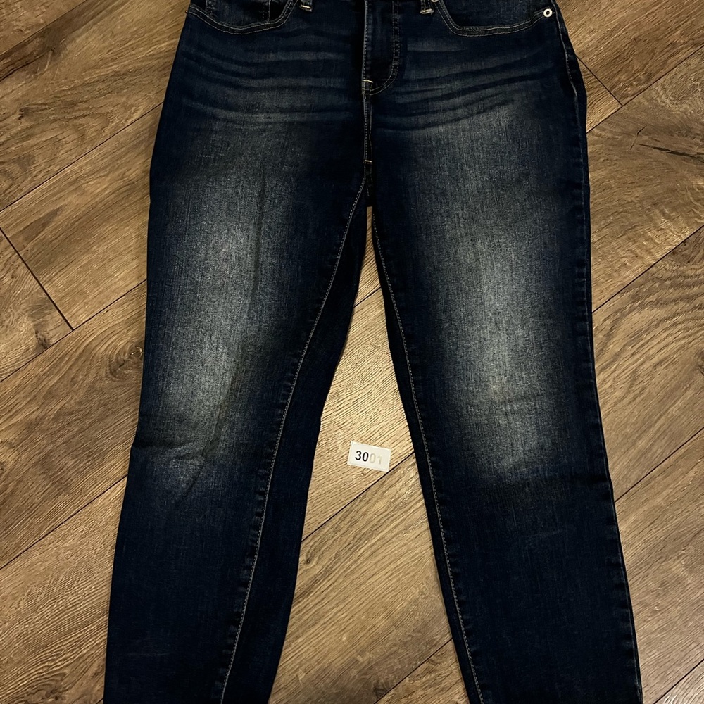 Women's Lucky Brand Ava mid rise crop size 8